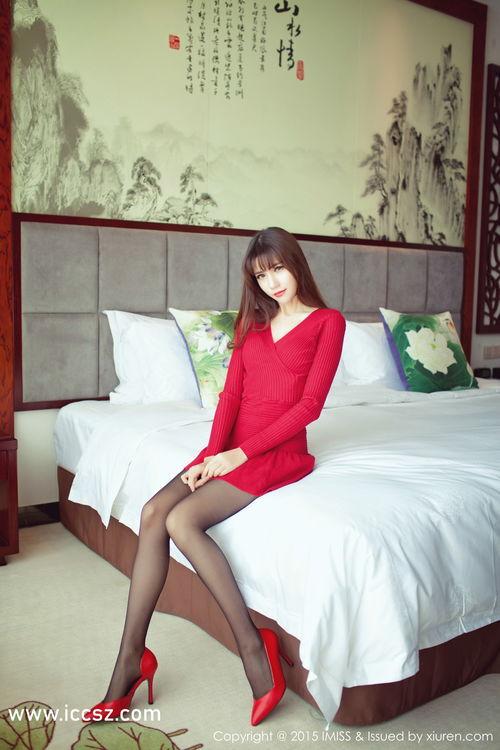 我的丝袜女老板,职场女性的优雅与力量